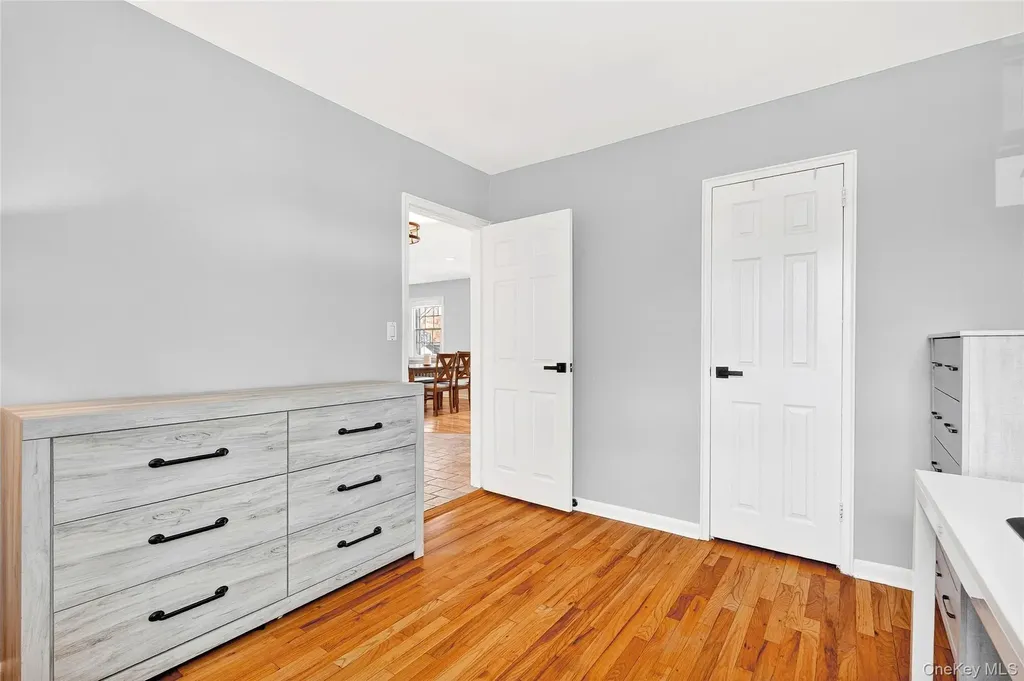66 Robins Crescent New Rochelle NY 10801