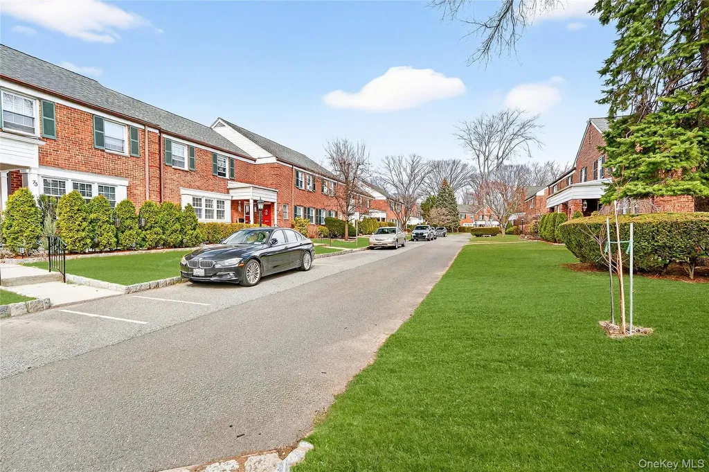 66 Robins Crescent New Rochelle NY 10801
