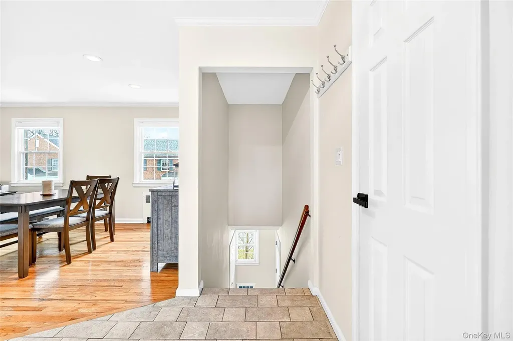 66 Robins Crescent New Rochelle NY 10801