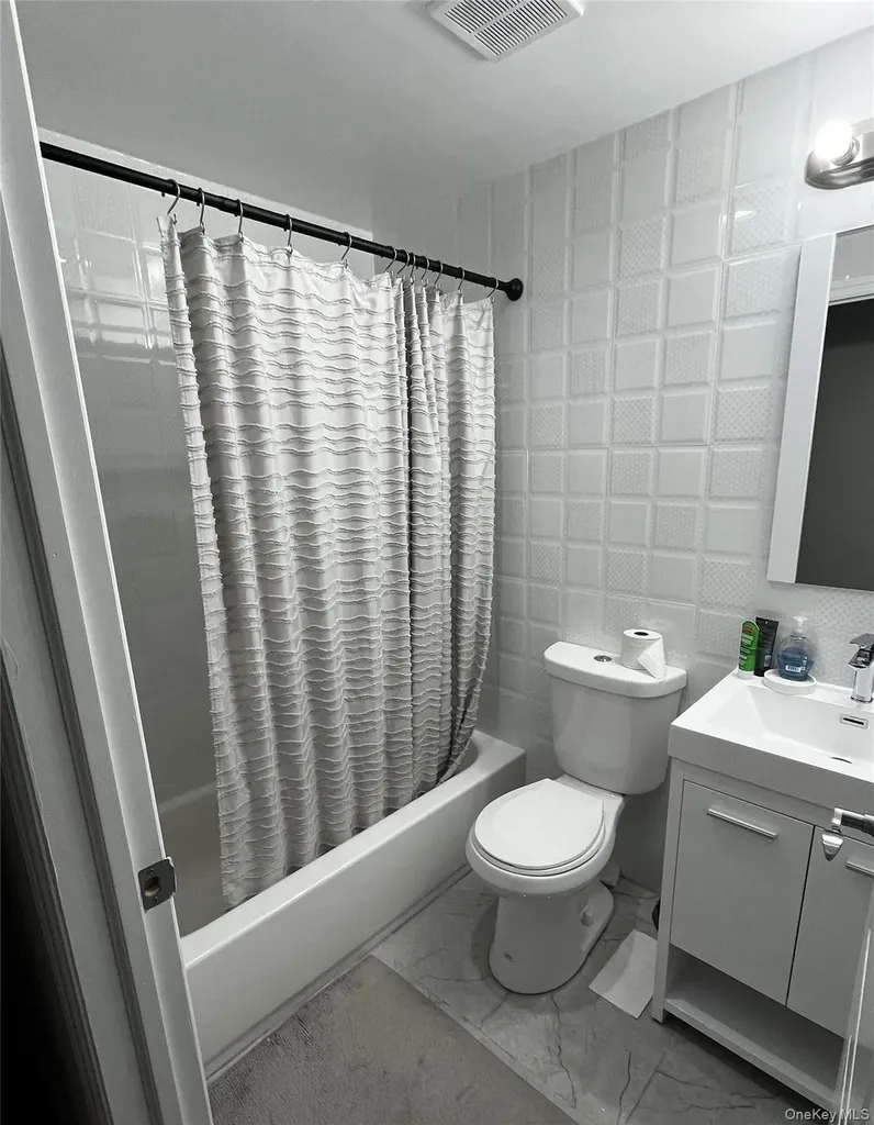 7026 Queens Boulevard Woodside NY 11377