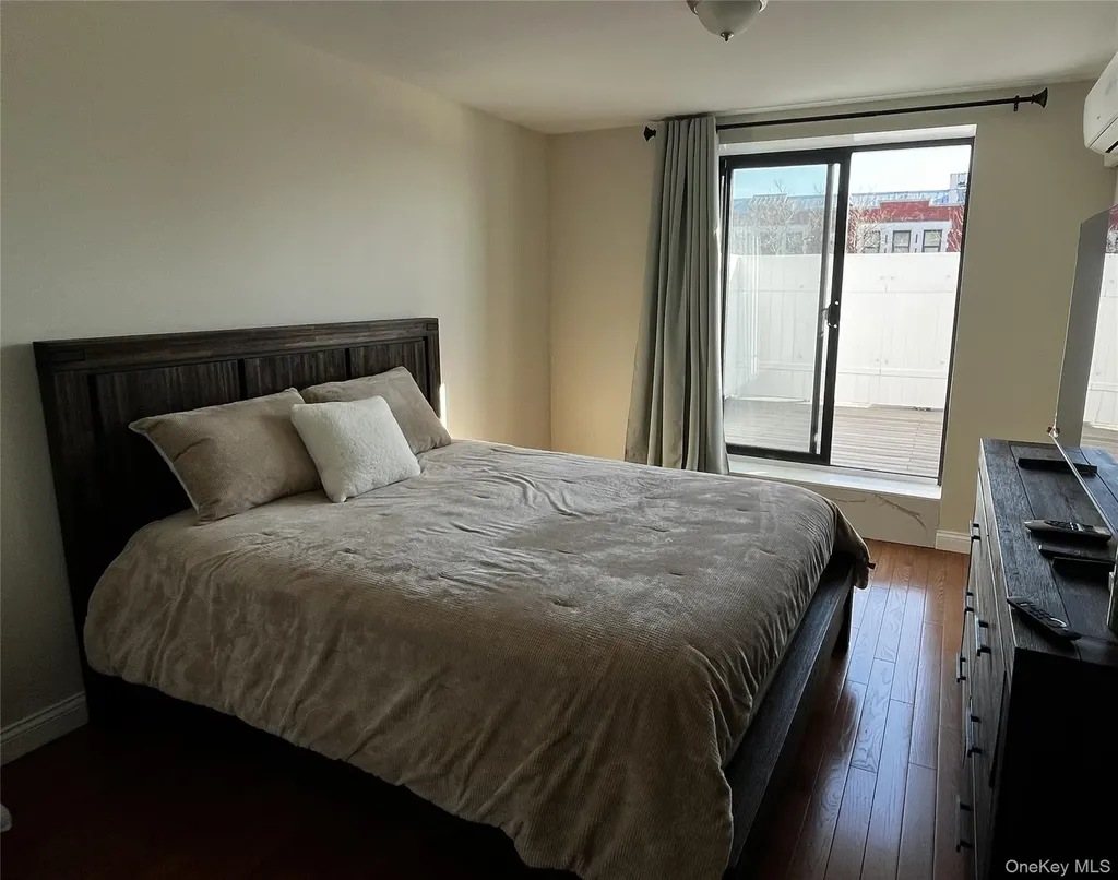 7026 Queens Boulevard Woodside NY 11377