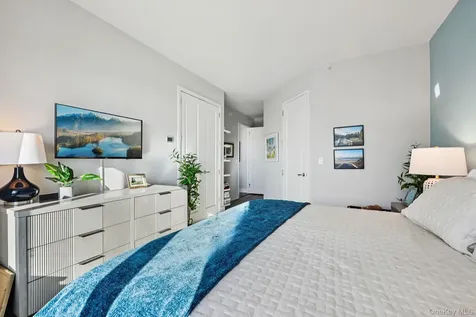 175 Huguenot Street New Rochelle NY 10801