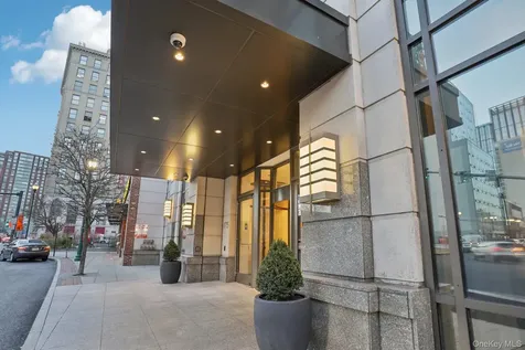 175 Huguenot Street New Rochelle NY 10801