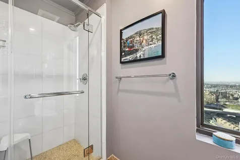 175 Huguenot Street New Rochelle NY 10801
