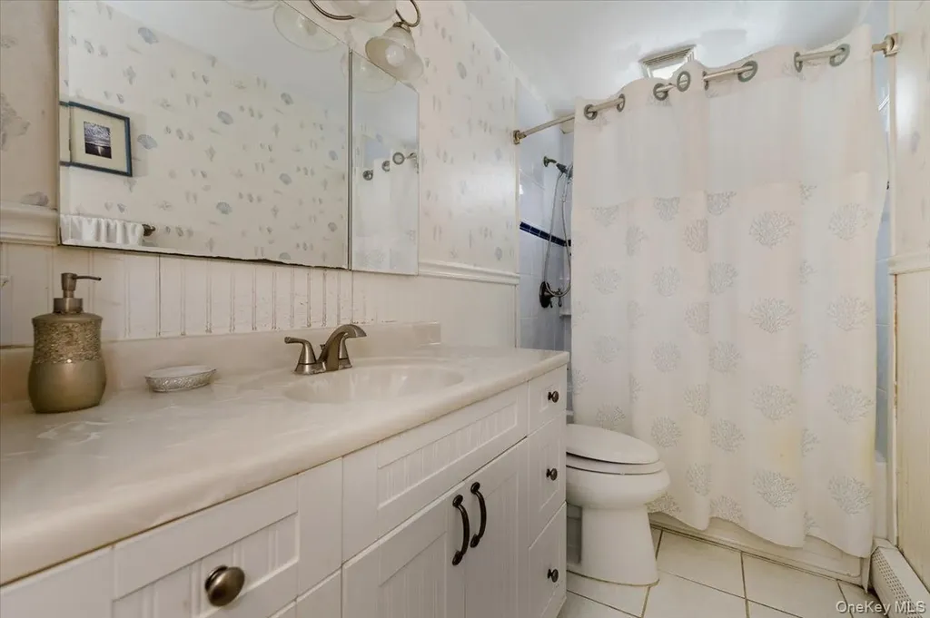 30 Middle Drive Huntington NY 11743
