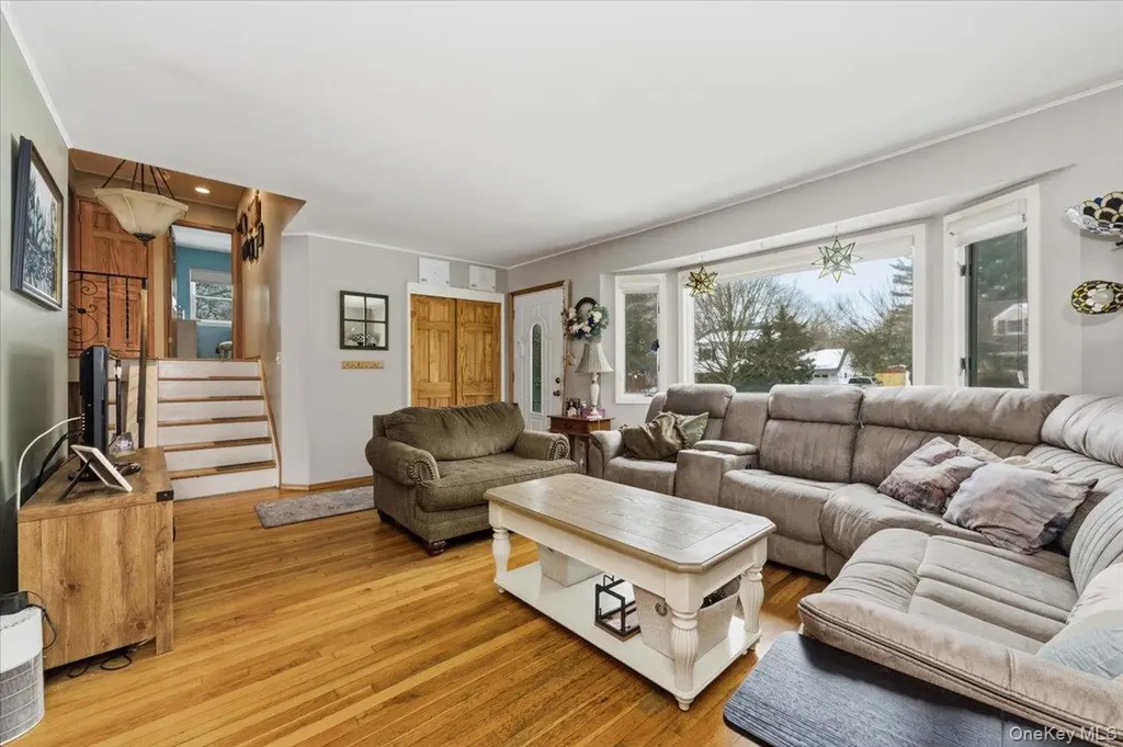 30 Middle Drive Huntington NY 11743