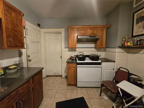 132 4th Street New Rochelle NY 10801