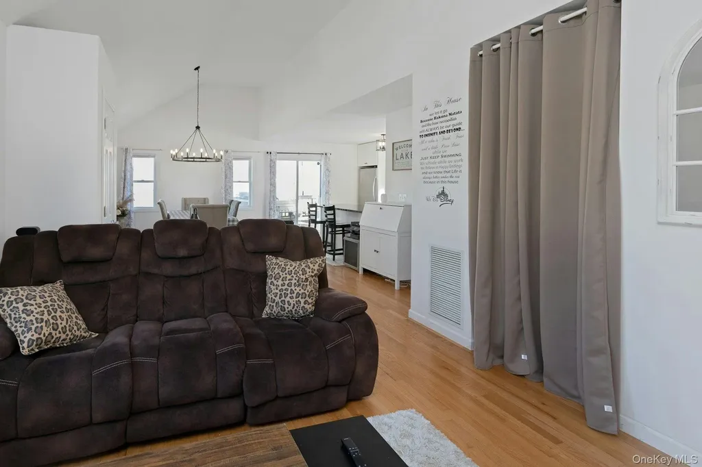 34 Ashburton Road Carmel NY 10512