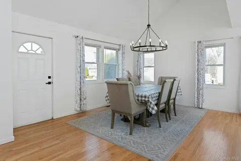 34 Ashburton Road Carmel NY 10512