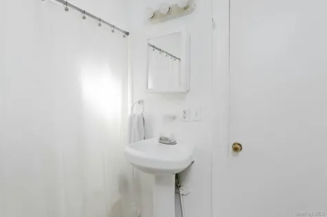 34 Ashburton Road Carmel NY 10512