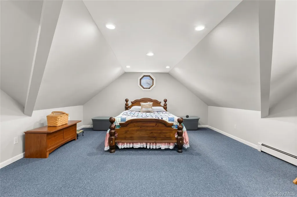 89 Cotter Street West Islip NY 11795