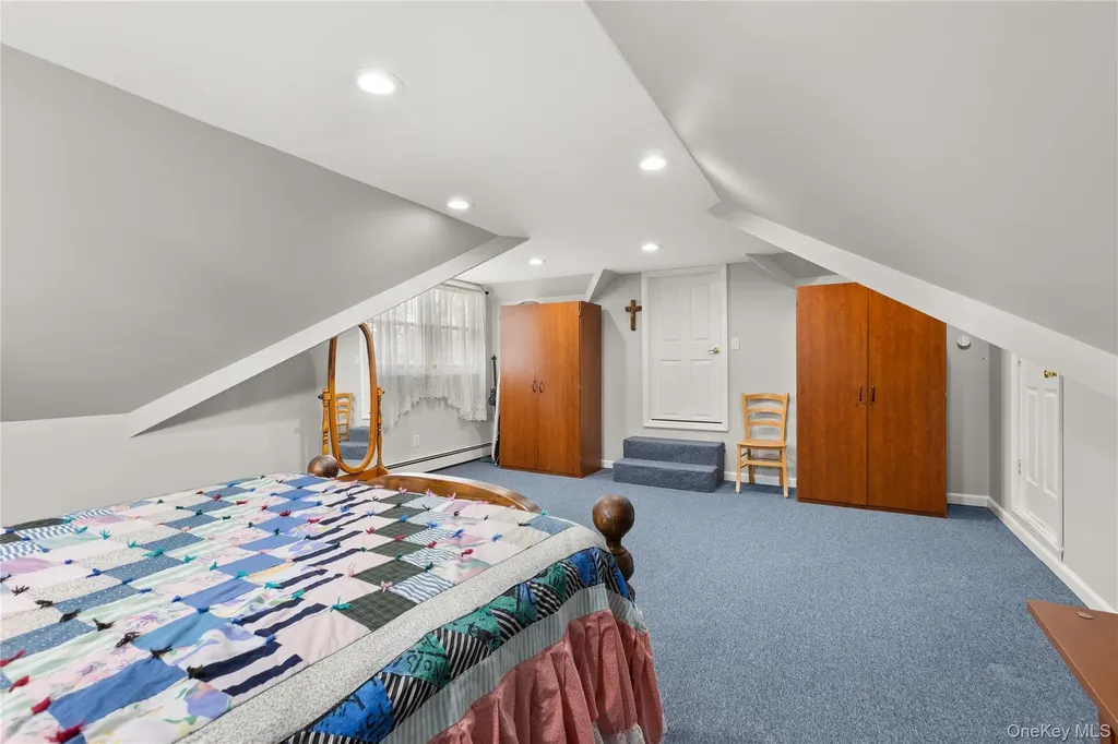 89 Cotter Street West Islip NY 11795
