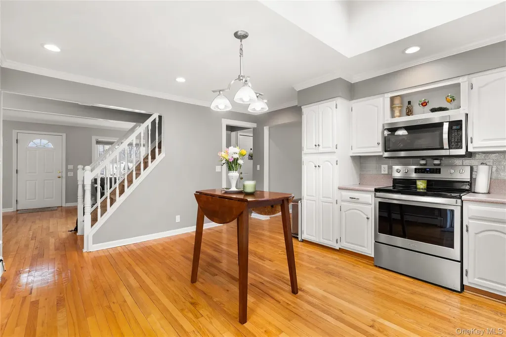 89 Cotter Street West Islip NY 11795