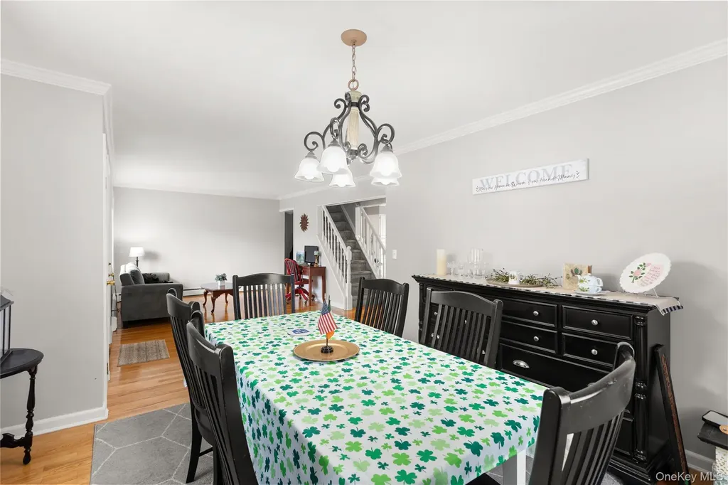 89 Cotter Street West Islip NY 11795