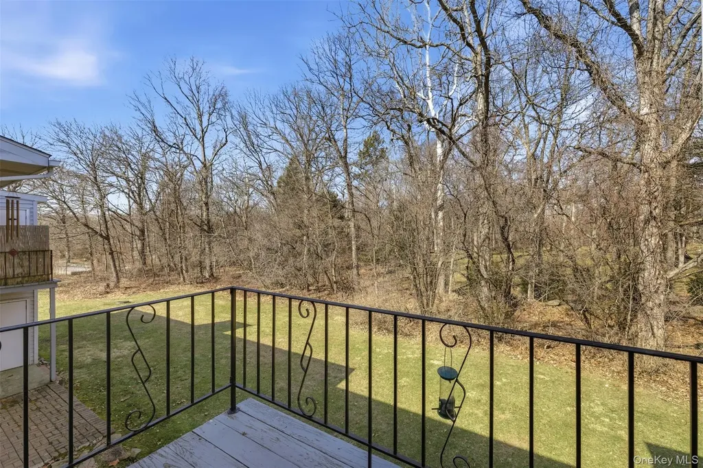 12 Field Court Fishkill NY 12524