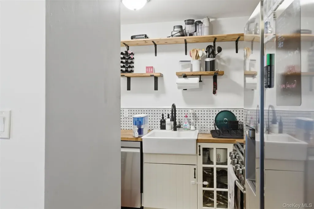 12 Field Court Fishkill NY 12524