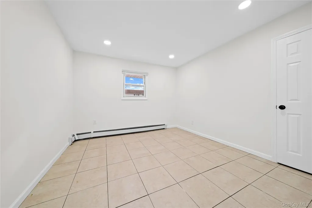 55 Schleigel Boulevard Farmingdale NY 11735