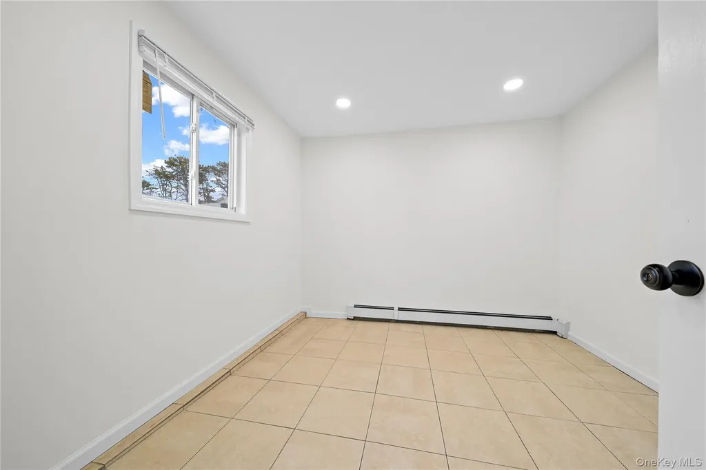 55 Schleigel Boulevard Farmingdale NY 11735