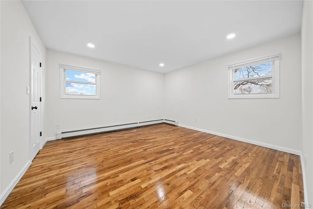 55 Schleigel Boulevard Farmingdale NY 11735