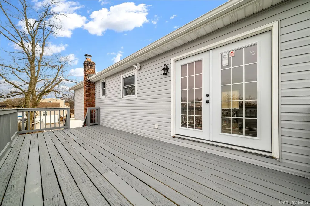 55 Schleigel Boulevard Farmingdale NY 11735