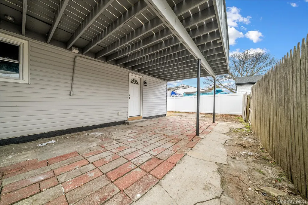 55 Schleigel Boulevard Farmingdale NY 11735