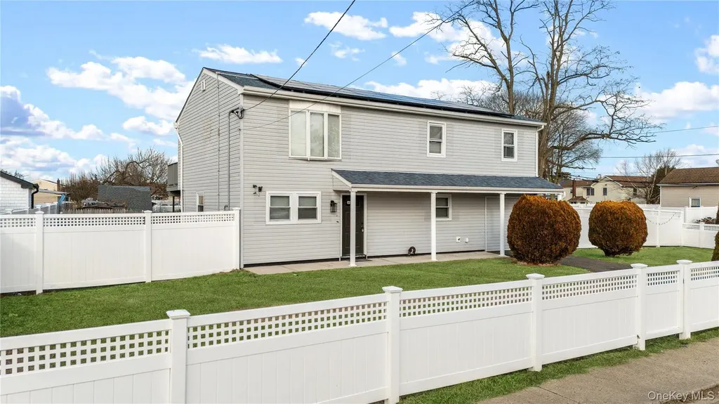 55 Schleigel Boulevard Farmingdale NY 11735