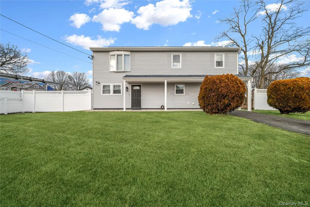 55 Schleigel Boulevard Farmingdale NY 11735