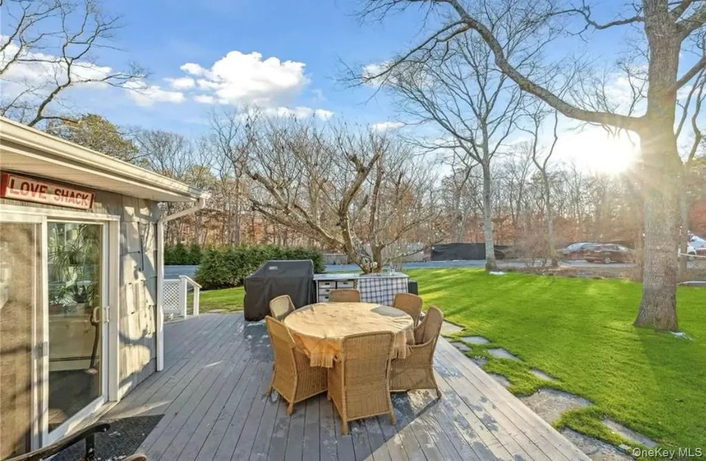 23 N Westbury Road Hampton Bays NY 11946