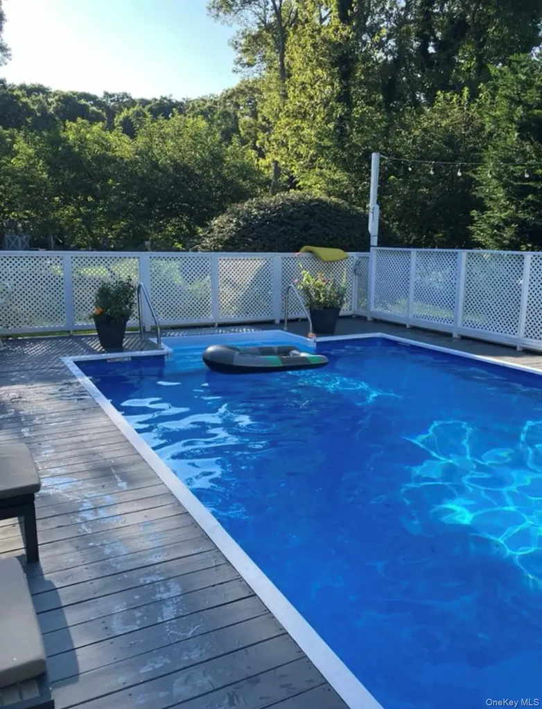 23 N Westbury Road Hampton Bays NY 11946
