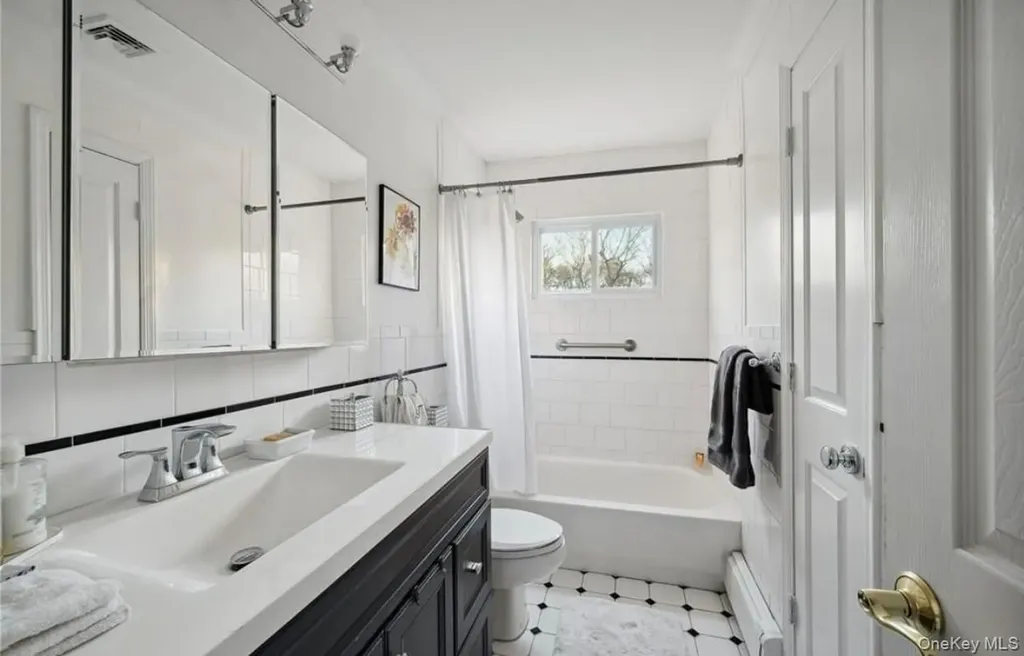 23 N Westbury Road Hampton Bays NY 11946