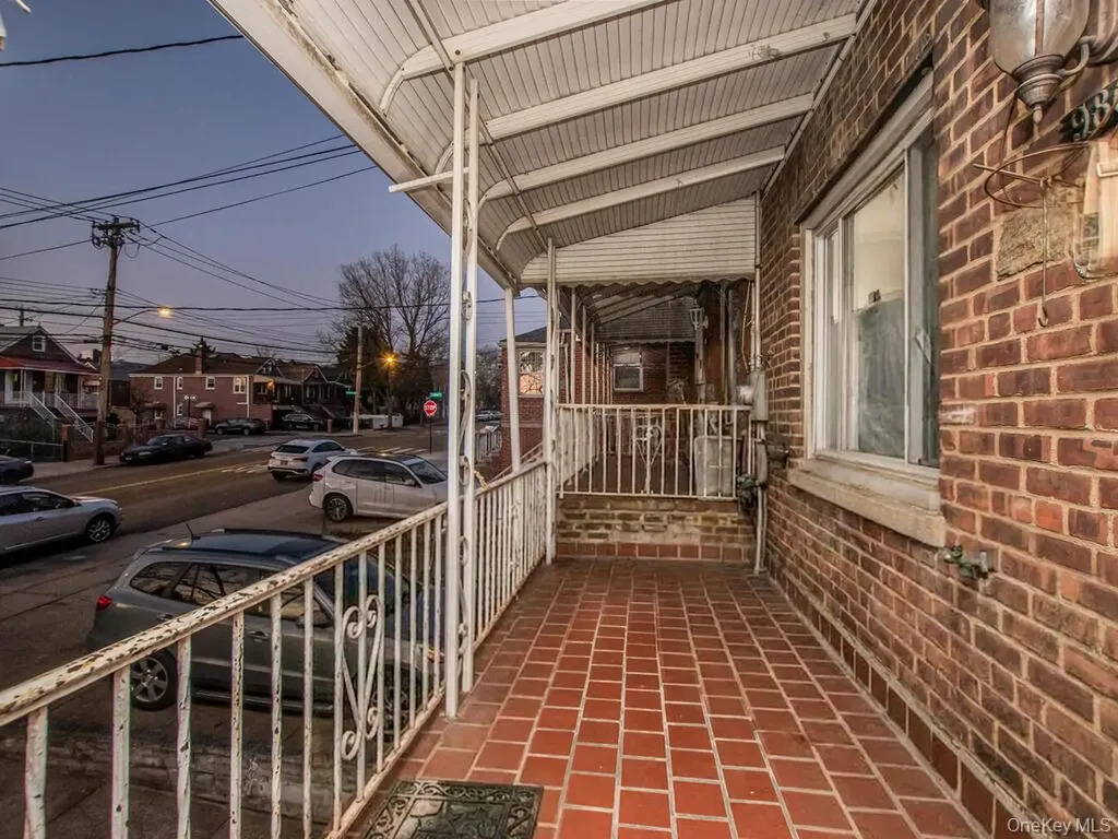 986 Neill Avenue Bronx NY 10462