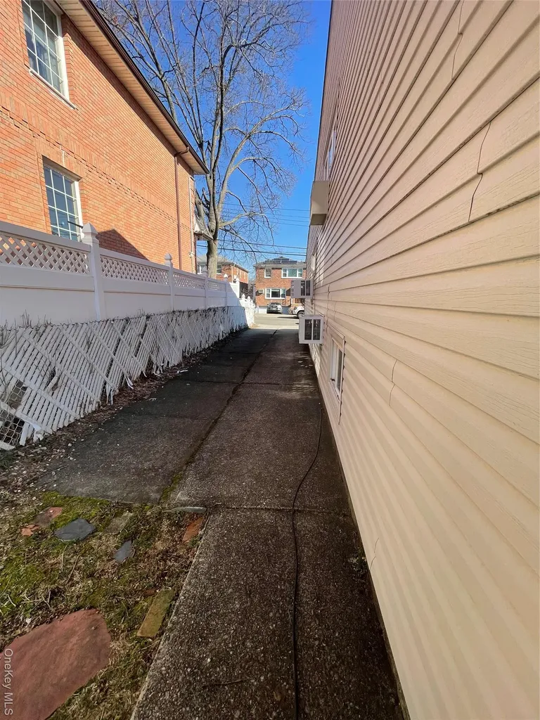15458 20th Road Whitestone NY 11357