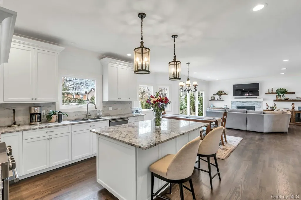 10 Beverly Road Farmingdale NY 11735