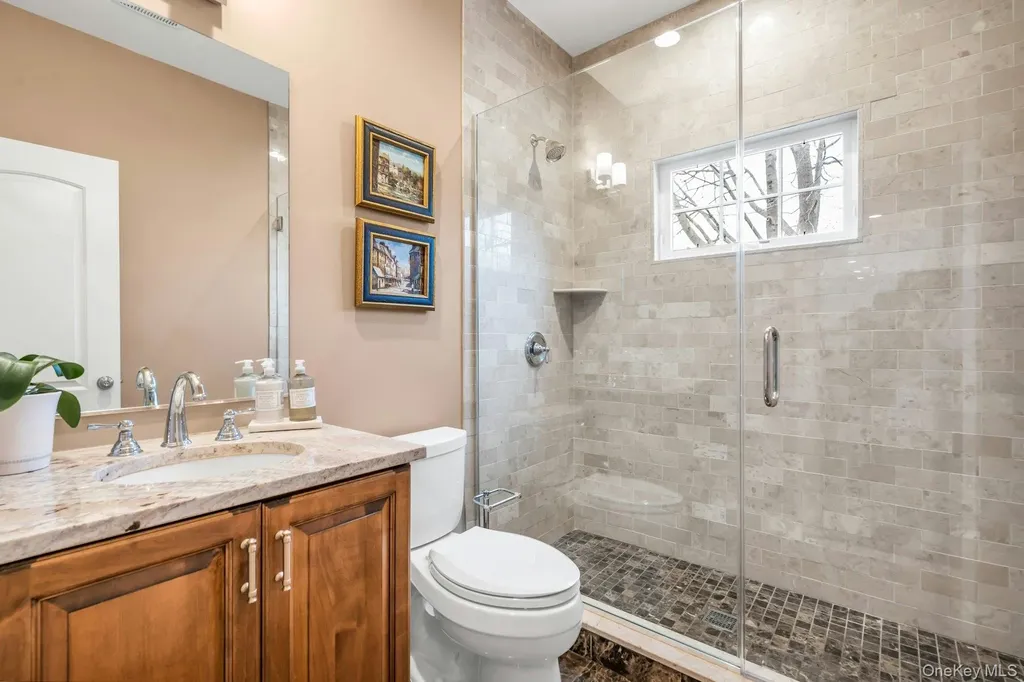 10 Beverly Road Farmingdale NY 11735