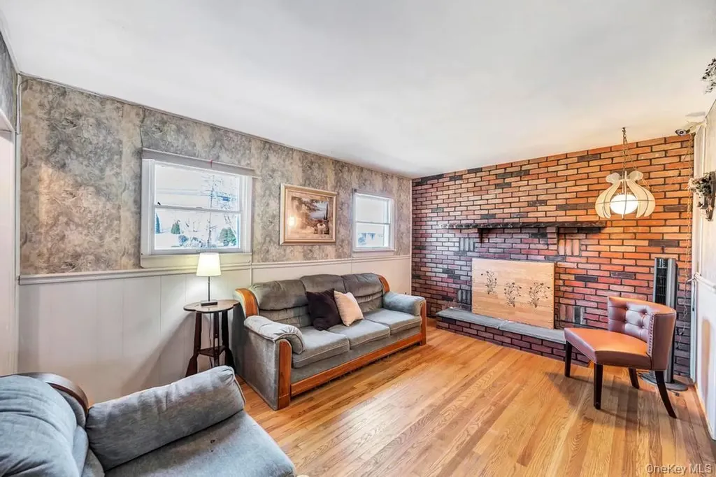 114 Norman Drive Bohemia NY 11716