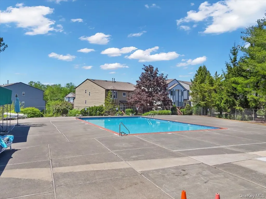 18 Kensington Court Nanuet NY 10954