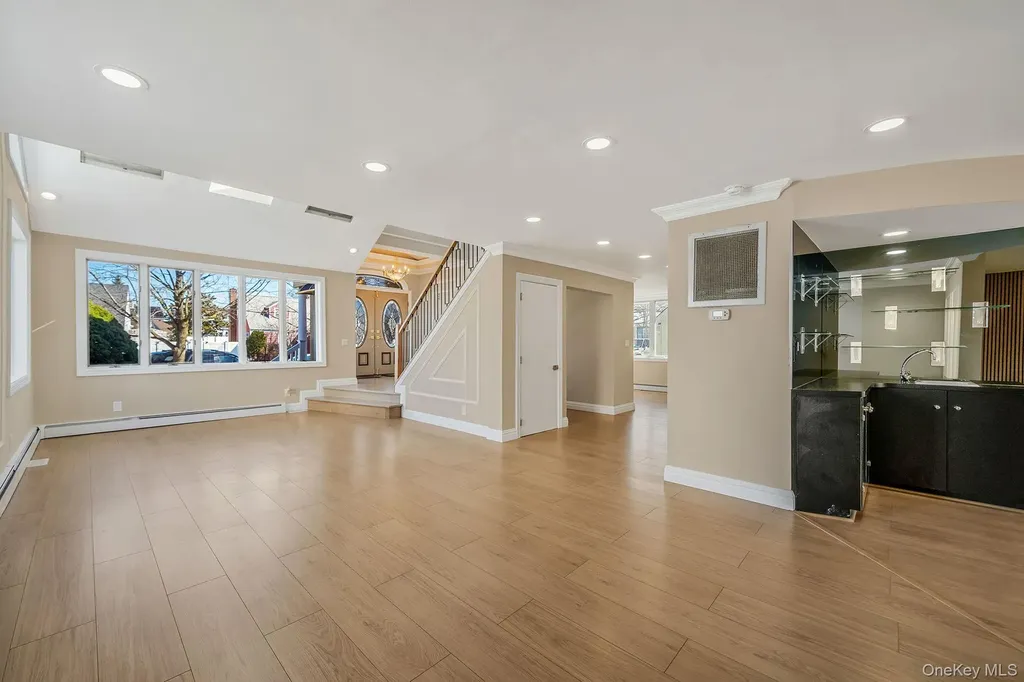 1027 Windermere Road Franklin Square NY 11010