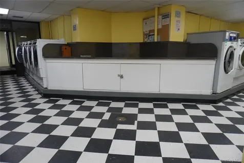 161 Pearsall Drive Pearsall Drive Mount Vernon NY 10552