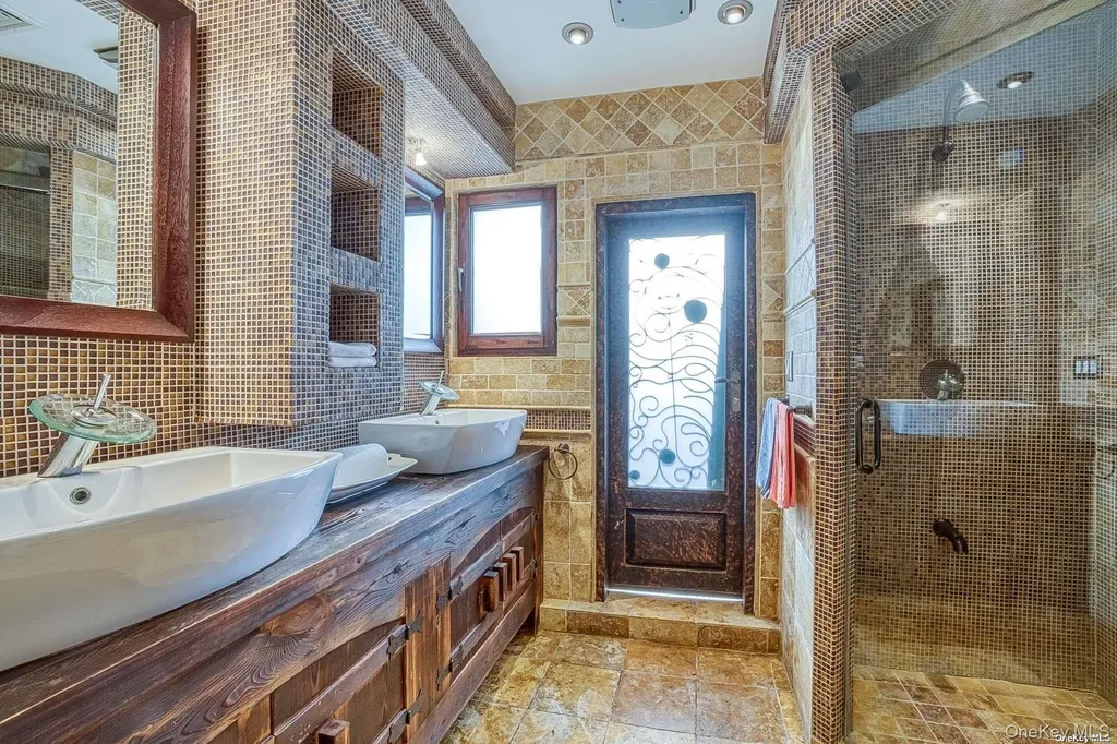 959 S End Road Woodmere NY 11598