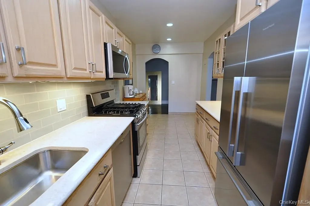 253 Garth Road Scarsdale NY 10583