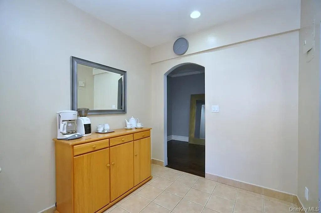 253 Garth Road Scarsdale NY 10583