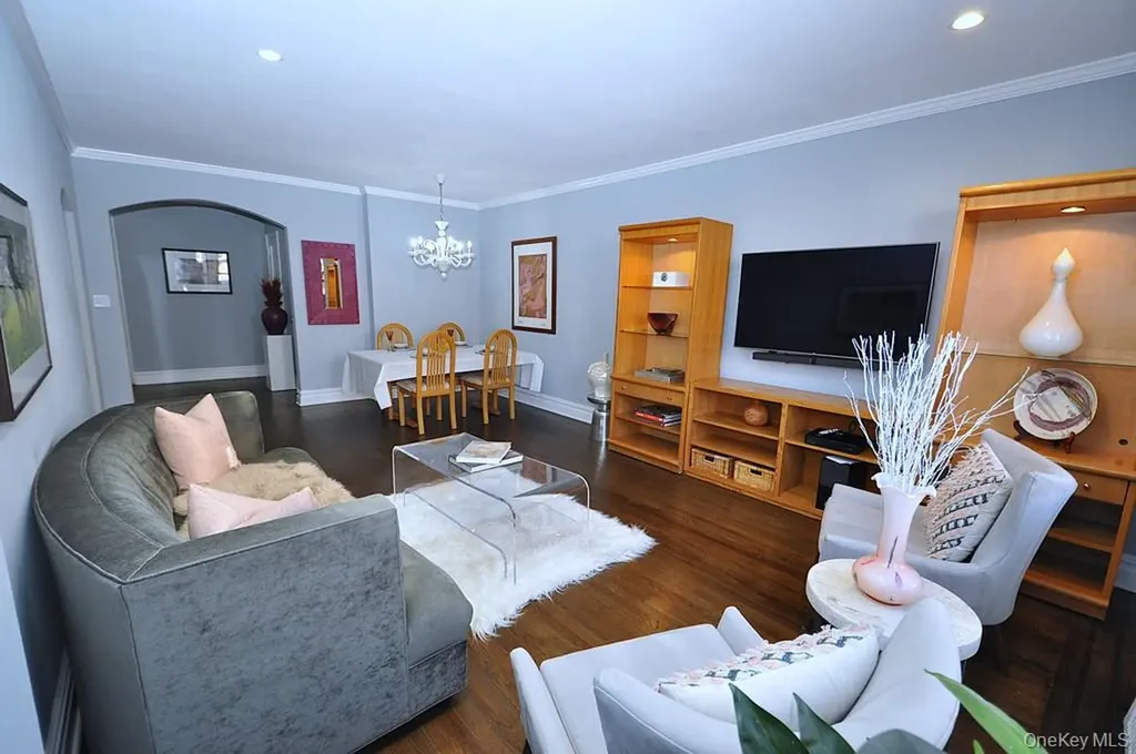 253 Garth Road Scarsdale NY 10583