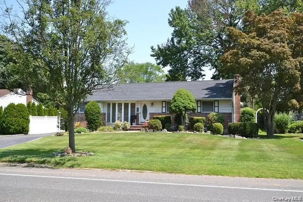 348 Town Line Road Commack NY 11725