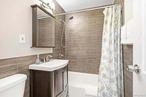 395 Westchester Avenue Port Chester NY 10573