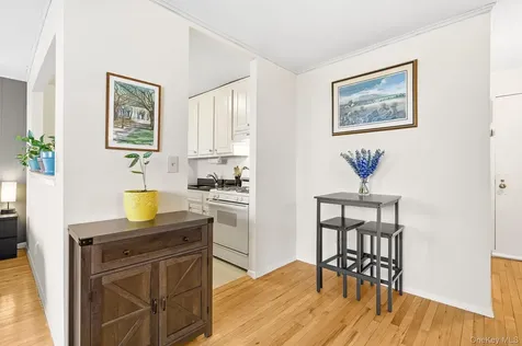 395 Westchester Avenue Port Chester NY 10573