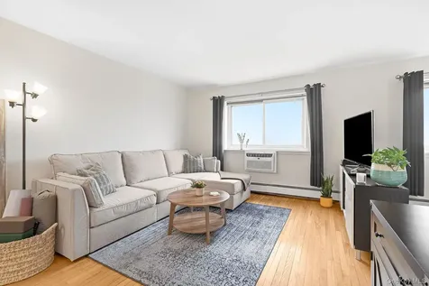 395 Westchester Avenue Port Chester NY 10573