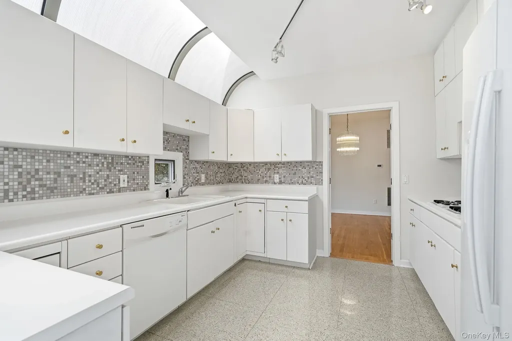 13 Kassel Court Mamaroneck NY 10543