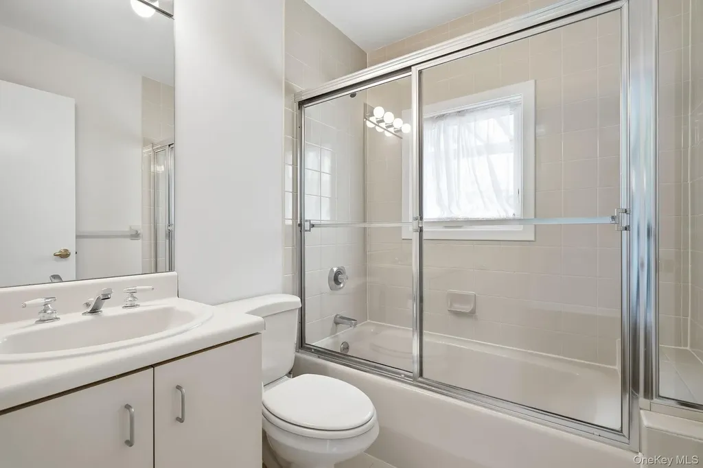 13 Kassel Court Mamaroneck NY 10543