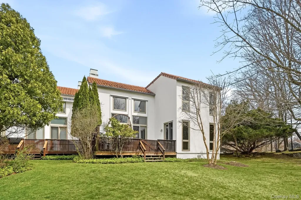 13 Kassel Court Mamaroneck NY 10543