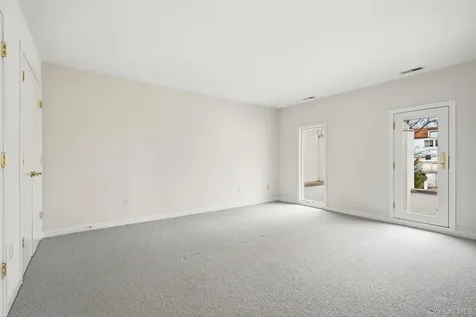 13 Kassel Court Mamaroneck NY 10543